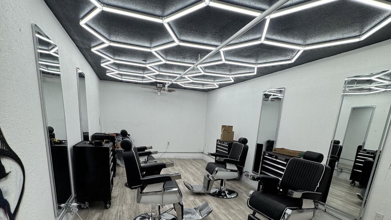 Town Cuts Barbershop